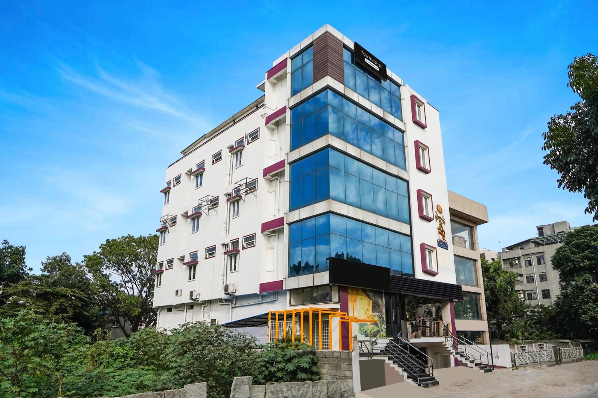 Super Townhouse Hbr Layout Bangalore Extérieur photo